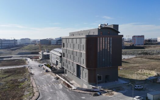 Hadımköy Deliklikaya End. Bölgesi Kiralık 8.400m2 Fabrika KDV'li