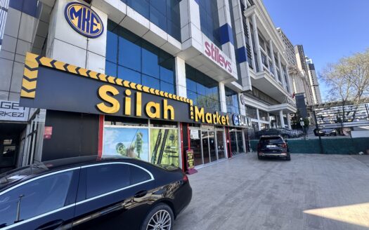 Beylikdüzü E-5 Prestijli 300 m² Kiralık Ofis Plaza Metrobüs Yanı