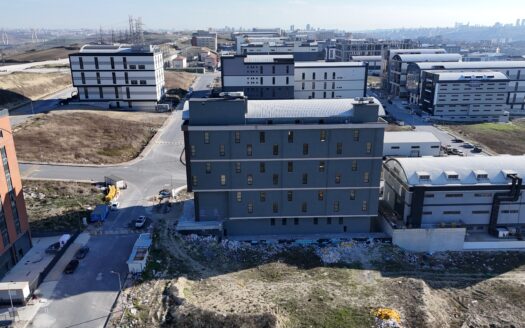 Hadımköy Deliklikaya End. Bölgesi Satılık 8.400m2 Fabrika KDV'li