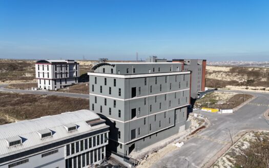 Hadımköy Deliklikaya End. Bölgesi Satılık 8.400m2 Fabrika KDV'li